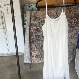 Elegant White Pleated Dress